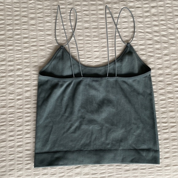 Dynamite Ribbed Crop - Picture 3 of 4